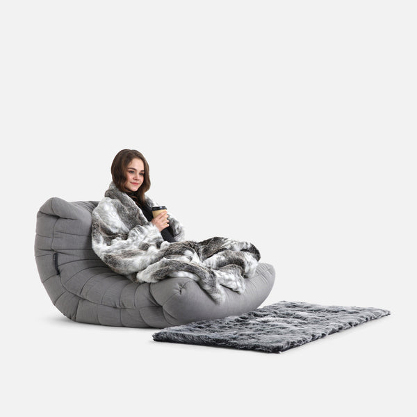 Deluxe Faux Fur Throw